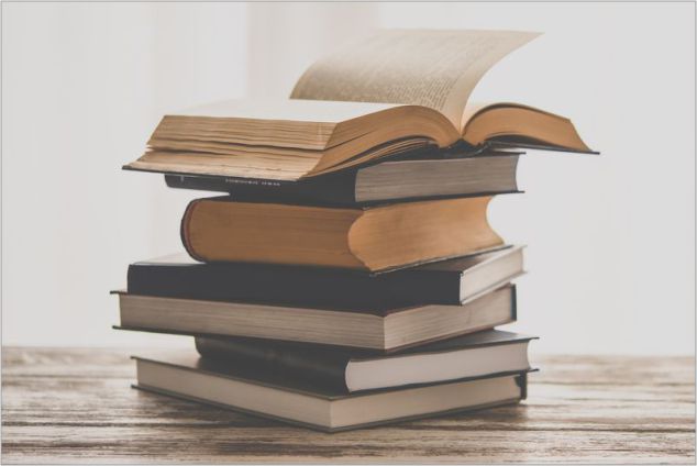 1 сентября – книжная выставка «Вам, первокурсники»