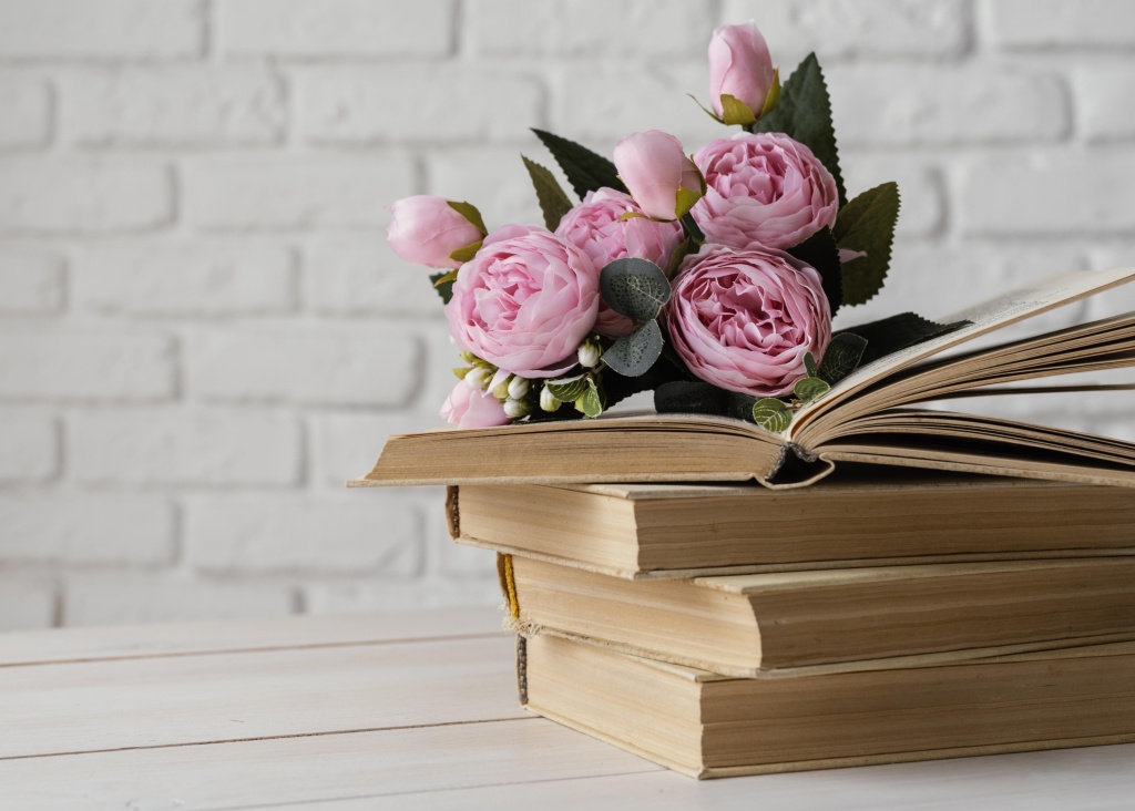 books-and-beautiful-flowers.jpg books-and-beautiful-flowers.jpg